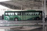 2006-02-15-002-Comes-Bus