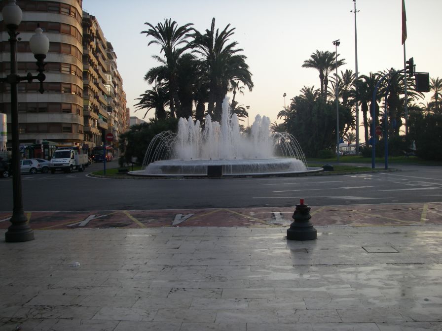 2008-02-16-004-Alicante-near-the-Port