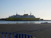 2008-04-01-001-Ship-in-Denia-Port