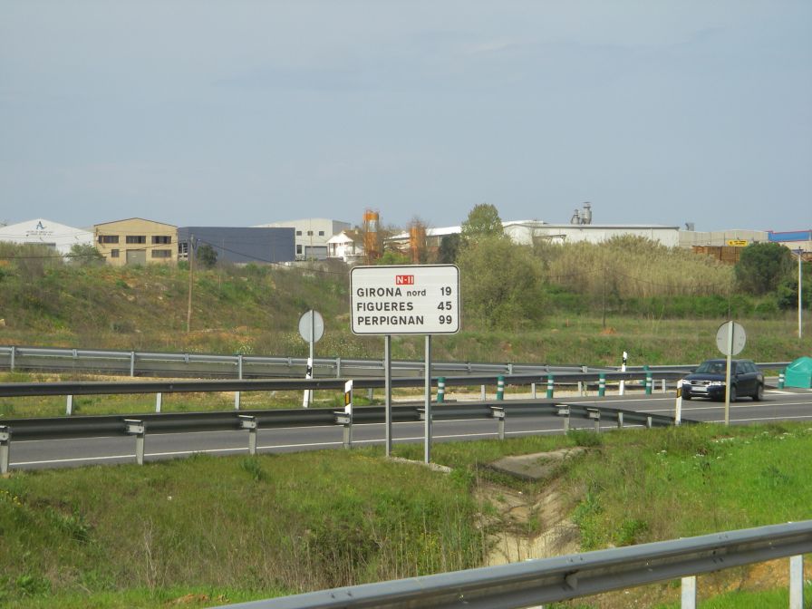2009-04-13-054-Signpost-to-France