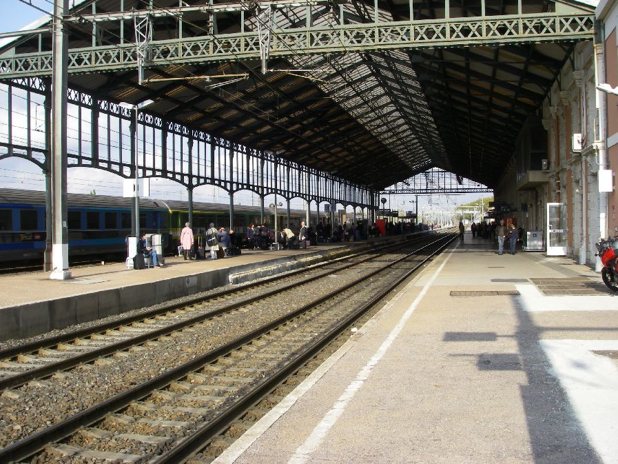 2010-10-23-001-Narbonne-Station