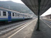 2012-04-02-002-Ventimiglia-Italian-Train
