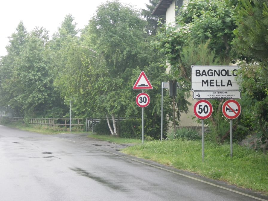 2012-06-08-015-Entering-Bagnolo-Mella
