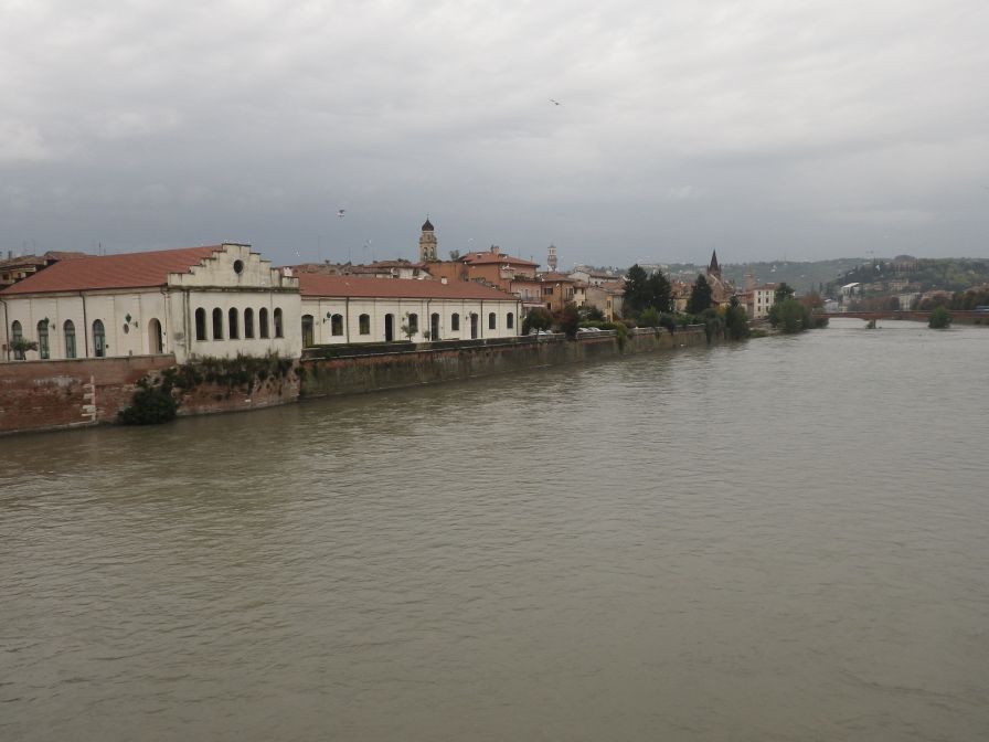 2013-10-30-006-River-Adige